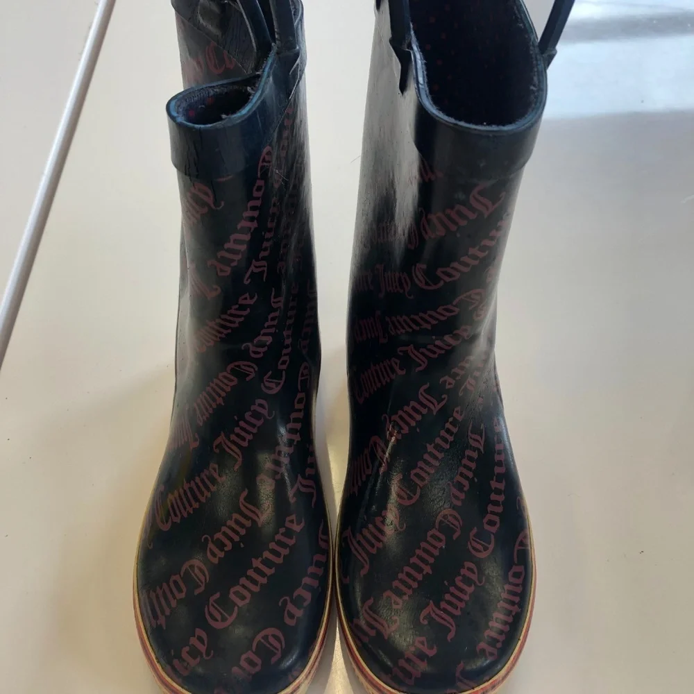 Juicy Couture Kids Rainboots Size 4
